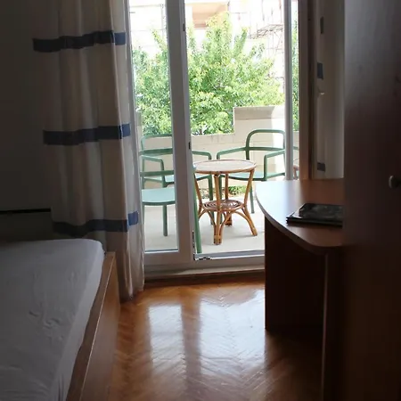 Sobe Dejan Guest house *