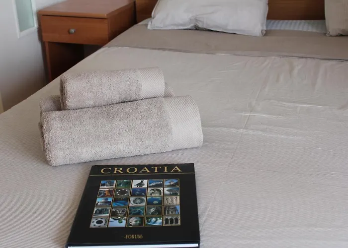 Crabhouse Vendégház 3*