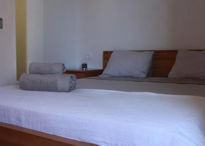 Crabhouse בית הארחה