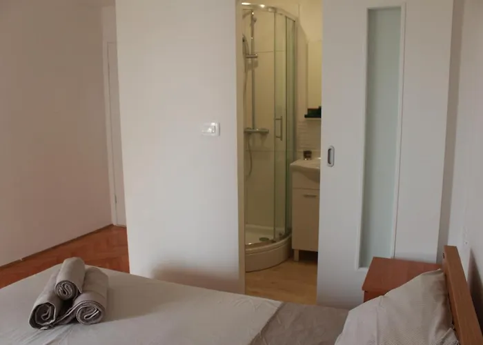 Crabhouse בית הארחה